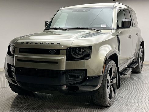 Used 2024 Land Rover Defender 110 X-Dynamic SE AWD/4WD image 1