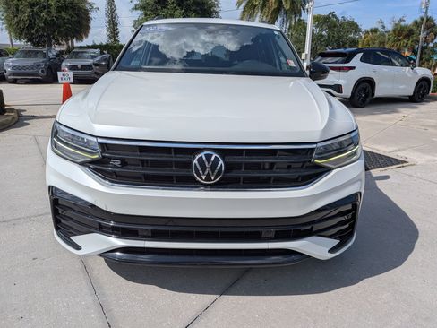 Certified 2023 Volkswagen Tiguan SE R-Line FWD image 8