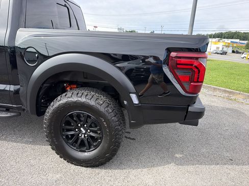 Used 2025 Ford F150 Raptor AWD/4WD image 7