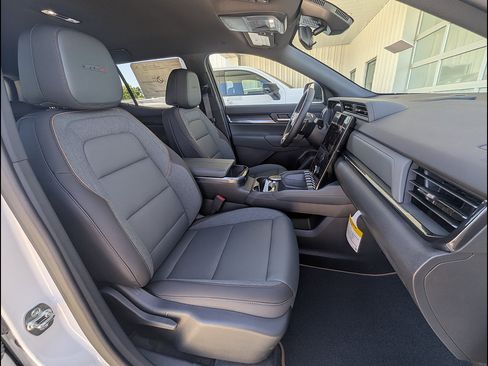 New 2026 GMC Terrain AT4 AWD/4WD image 13