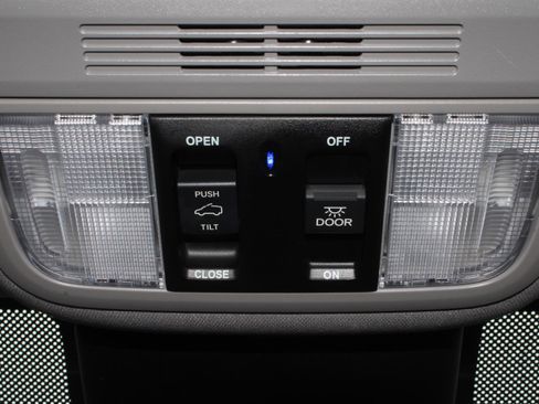 Used 2024 Honda Odyssey EX-L image 13