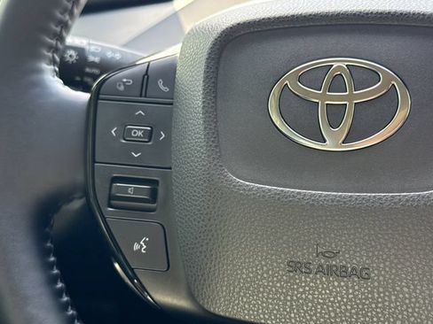 Used 2023 Toyota Prius XLE FWD image 28