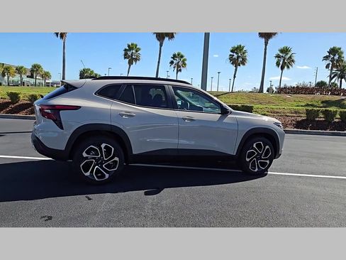 New 2026 Chevrolet Trax RS w/ Sunroof Package image 22