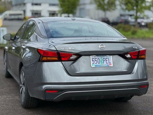Used 2021 Nissan Altima 2.5 SV image 3