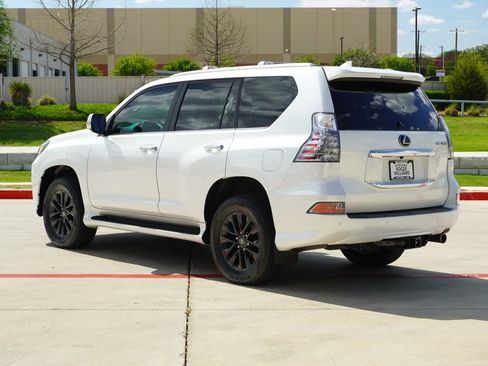 Used 2023 Lexus GX 460 Premium w/ Premium Package image 3