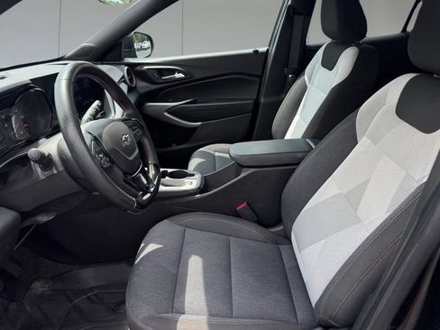 Used 2024 Chevrolet Trax RS w/ Driver Confidence Package FWD image 10