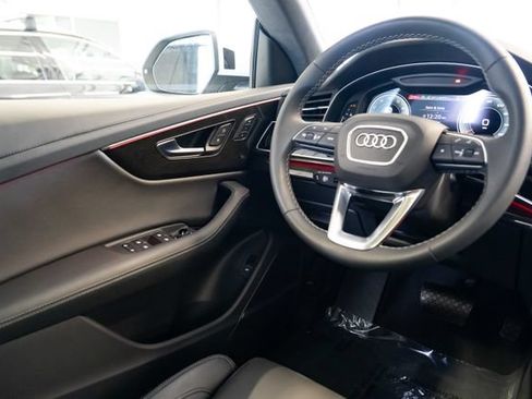 Used 2025 Audi Q8 Prestige AWD/4WD image 12