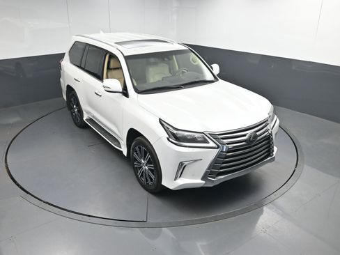 Used 2019 Lexus LX 570 4WD image 43