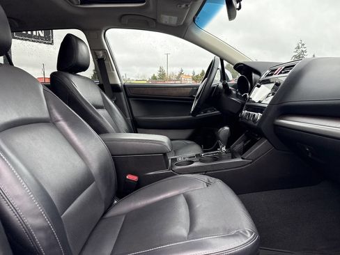 Used 2017 Subaru Outback 2.5i Limited w/ Popular Package #5 image 17