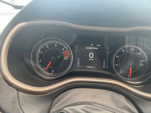 Used 2016 Jeep Cherokee Latitude w/ Comfort/Convenience Group AWD/4WD image 20