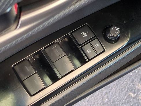 Used 2025 Toyota Camry SE FWD image 25