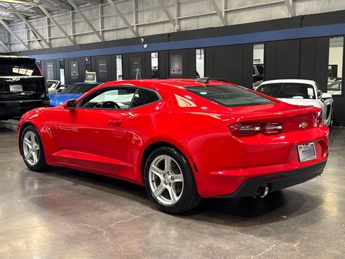 Used 2019 Chevrolet Camaro LT RWD image 11