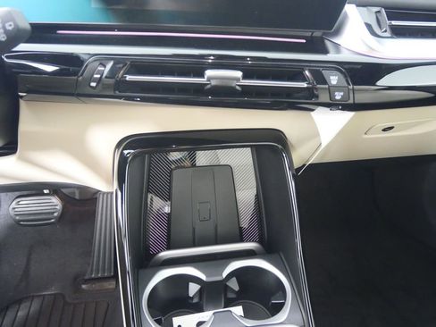 Used 2025 BMW X1 xDrive28i w/ Convenience Package image 22