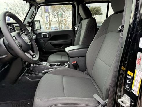 Used 2023 Jeep Gladiator Sport AWD/4WD image 21