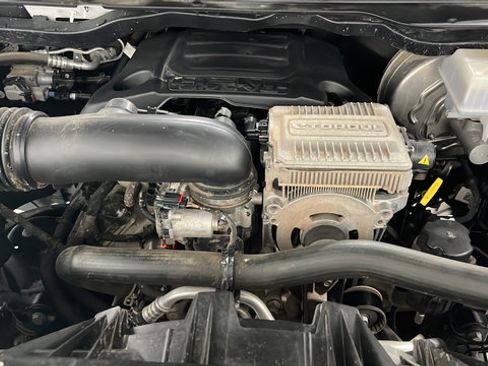 Used 2023 RAM 1500 Laramie AWD/4WD image 27
