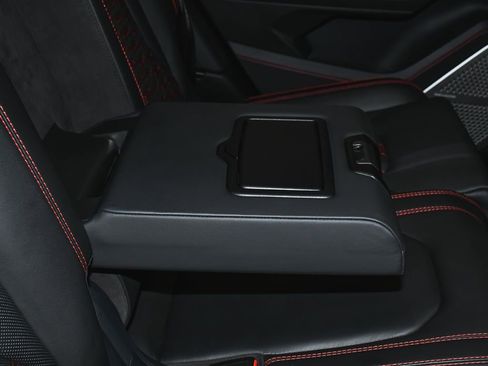 Used 2022 Lamborghini Urus AWD/4WD image 61