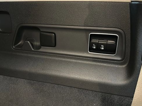 Used 2020 Mercedes-Benz GLE 350 4MATIC image 16