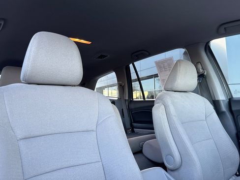 Used 2017 Honda Pilot EX image 18