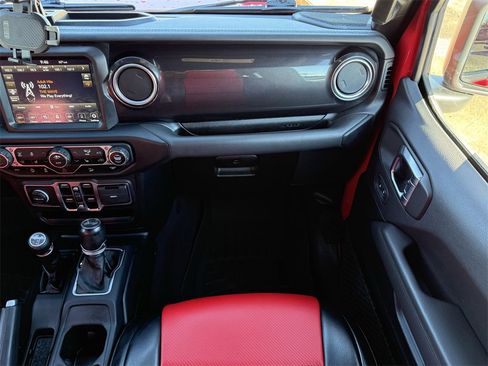 Used 2021 Jeep Wrangler Unlimited Sahara image 16