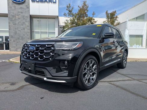 Used 2025 Ford Explorer Platinum w/ Ultimate Package RWD image 9