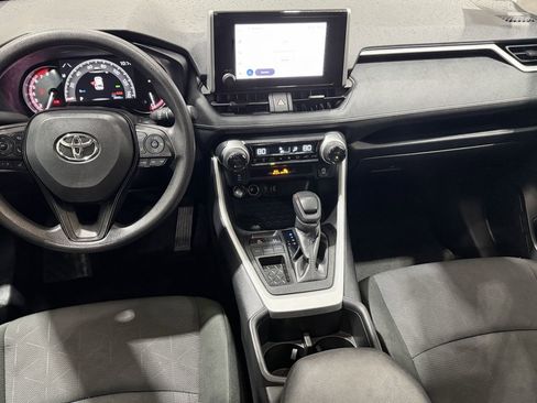 Used 2025 Toyota RAV4 XLE FWD image 17