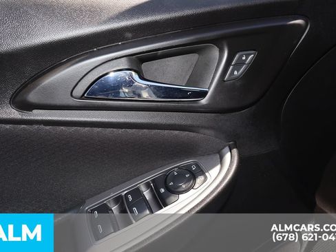 Used 2024 Chevrolet Malibu LT FWD image 16