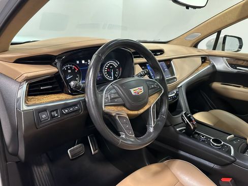 Used 2023 Cadillac XT5 Sportv w/ Platinum Package AWD/4WD image 8