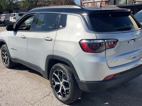 Used 2024 Jeep Compass Limited w/ Sun and Sound Group image 5