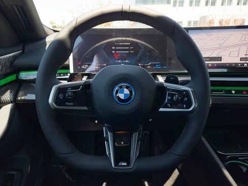 New 2027 BMW 550e xDrive w/ Executive Package AWD/4WD image 15