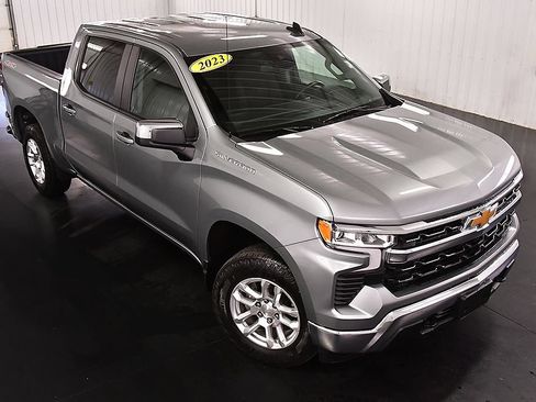 Used 2023 Chevrolet Silverado 1500 LT AWD/4WD image 15