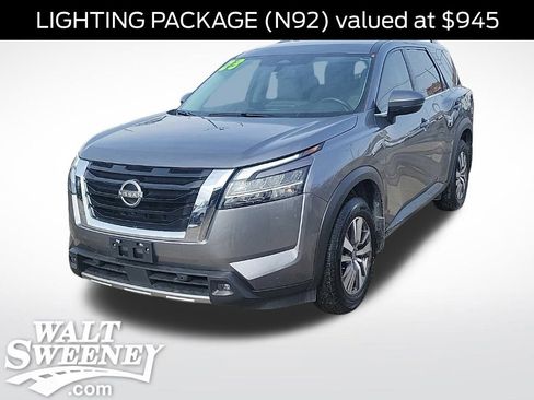 Used 2023 Nissan Pathfinder SL w/ Lighting Package (N92) image 1