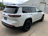 Used 2024 Jeep Grand Cherokee L Laredo image 5