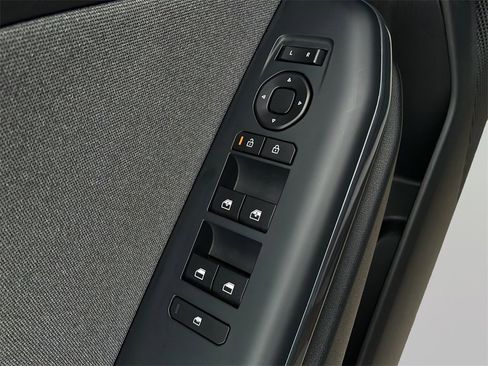 Used 2025 Kia K4 EX image 12