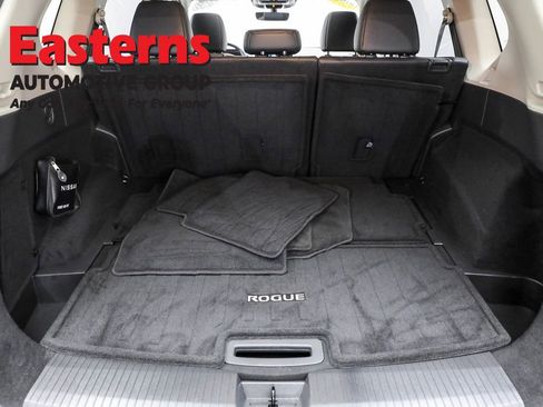 Used 2022 Nissan Rogue SL w/ SL Premium Package image 9