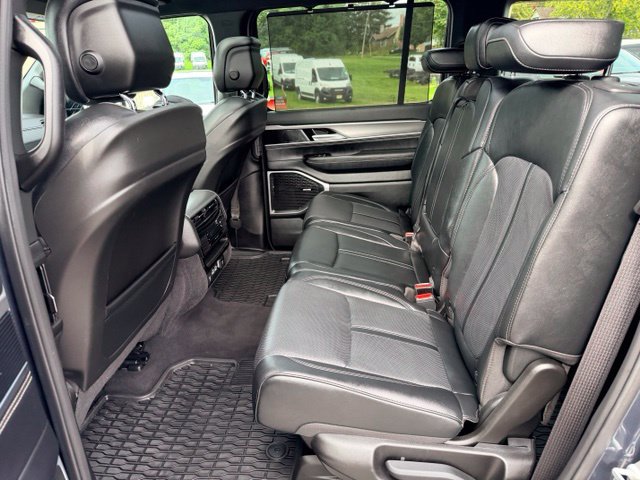 Used 2024 Jeep Wagoneer Series II w/ Convenience Group I AWD/4WD image 22