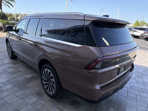 New 2026 Lincoln Navigator L Black Label AWD/4WD image 4