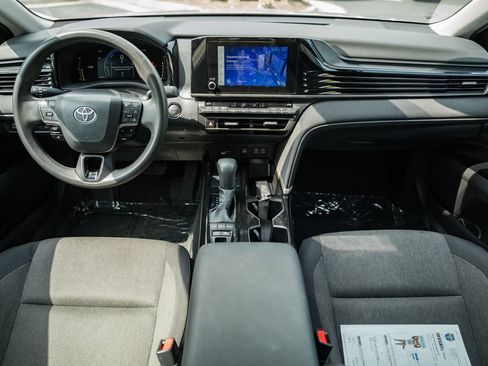 Used 2025 Toyota Camry LE FWD image 19