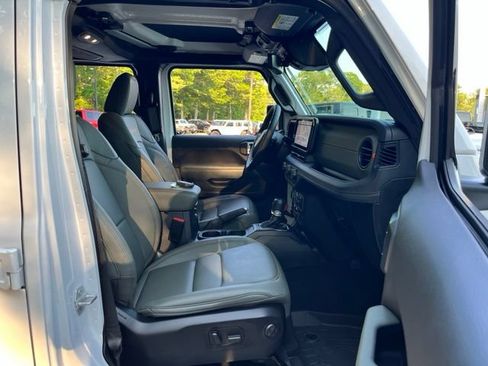 Used 2026 Jeep Gladiator Mojave AWD/4WD image 24