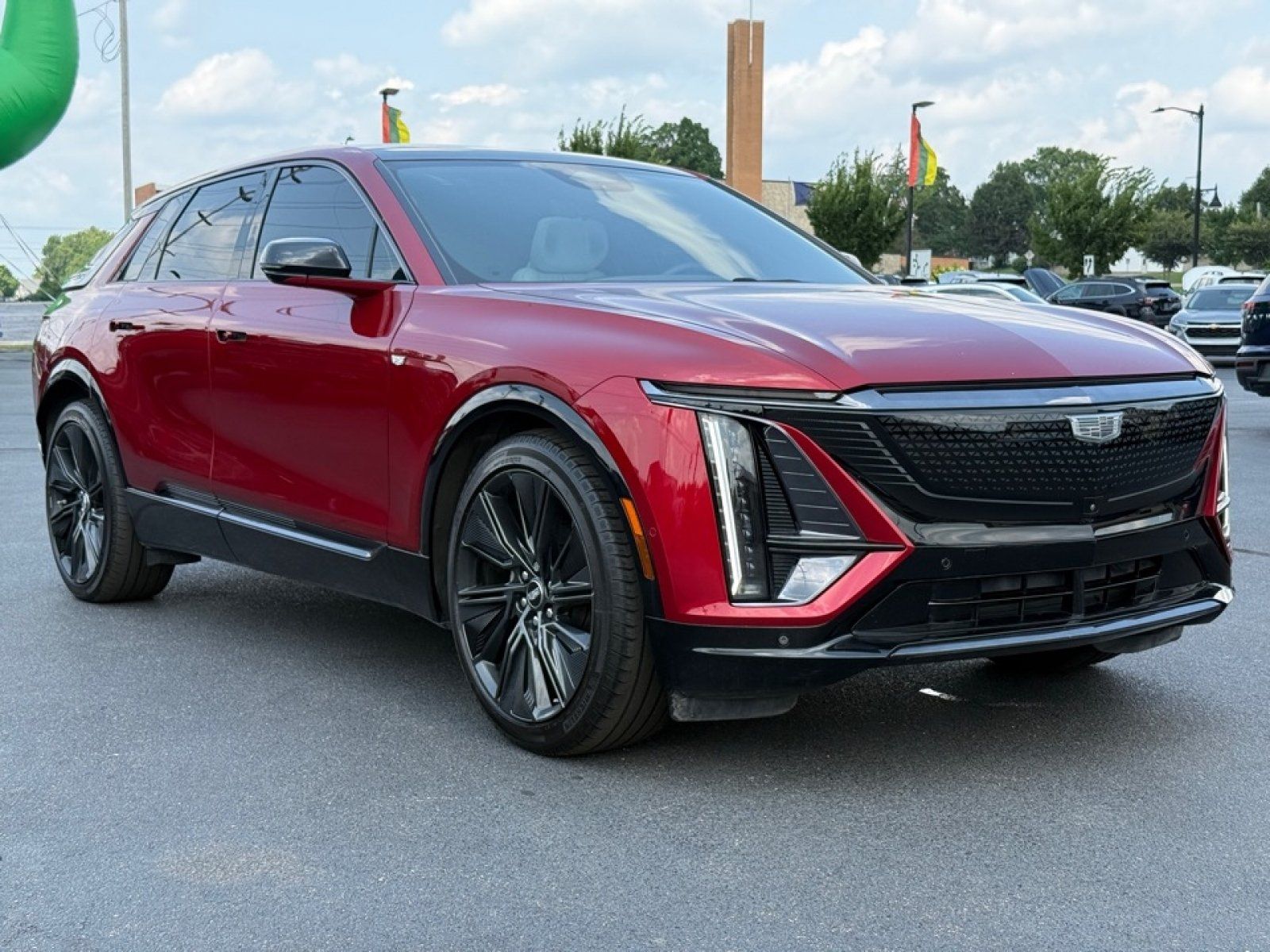Used 2024 Cadillac Lyriq Sport AWD/4WD image 2