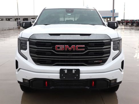 Used 2024 GMC Sierra 1500 AT4 w/ Technology Package image 6