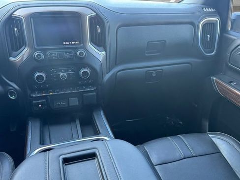 Used 2022 Chevrolet Silverado 2500 High Country w/ Z71 Off-Road Package image 3