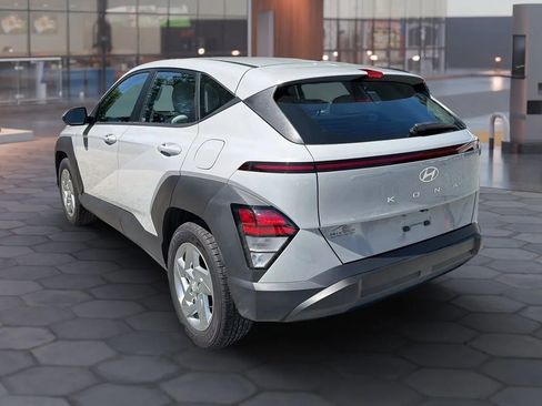 Used 2024 Hyundai Kona SE FWD image 8