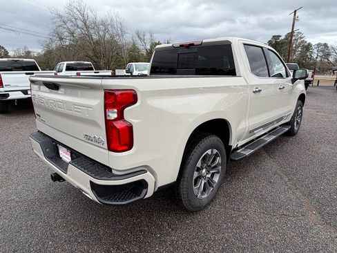 New 2026 Chevrolet Silverado 1500 High Country w/ Technology Package AWD/4WD image 32