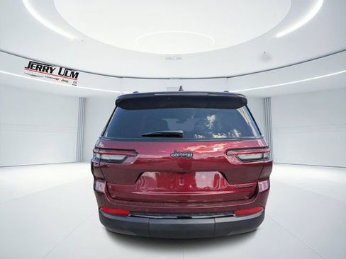 New 2025 Jeep Grand Cherokee L Limited w/ Black Appearance Package RWD image 4