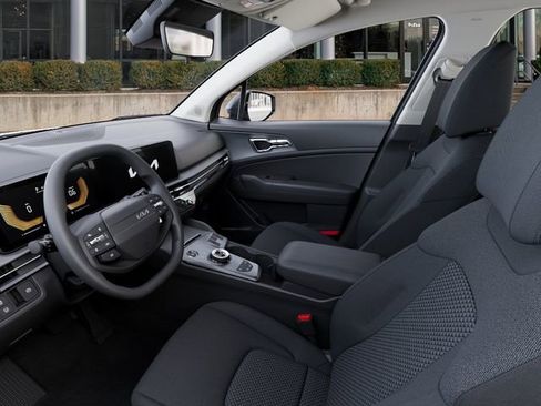 New 2026 Kia Sportage LX FWD image 18