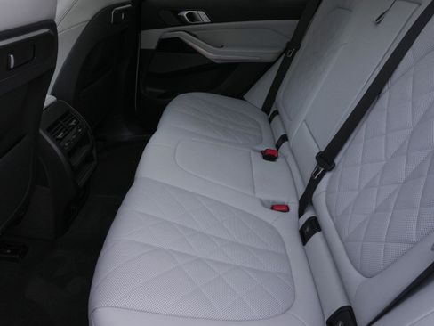 Used 2024 BMW X5 xDrive40i AWD/4WD image 37