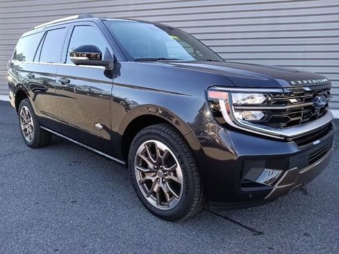 New 2025 Ford Expedition King Ranch AWD/4WD image 1