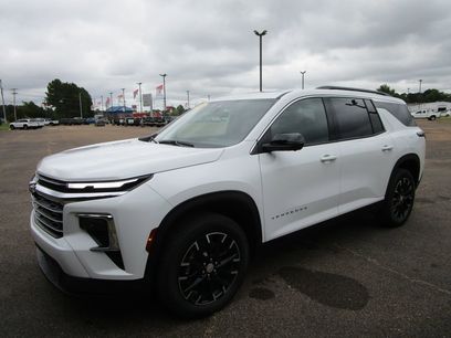 New 2026 Chevrolet Traverse LT w/ Sun and Wheel Package