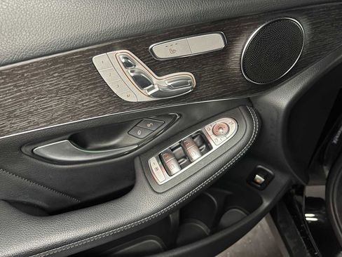 Used 2022 Mercedes-Benz GLC 300 4MATIC image 20