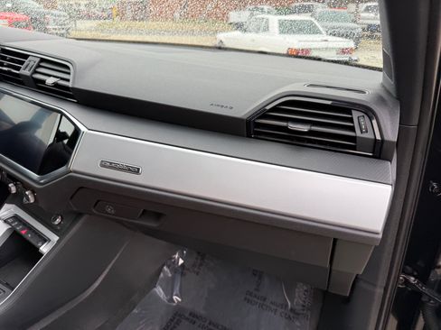 Used 2020 Audi Q3 2.0T Premium w/ Convenience Package image 28